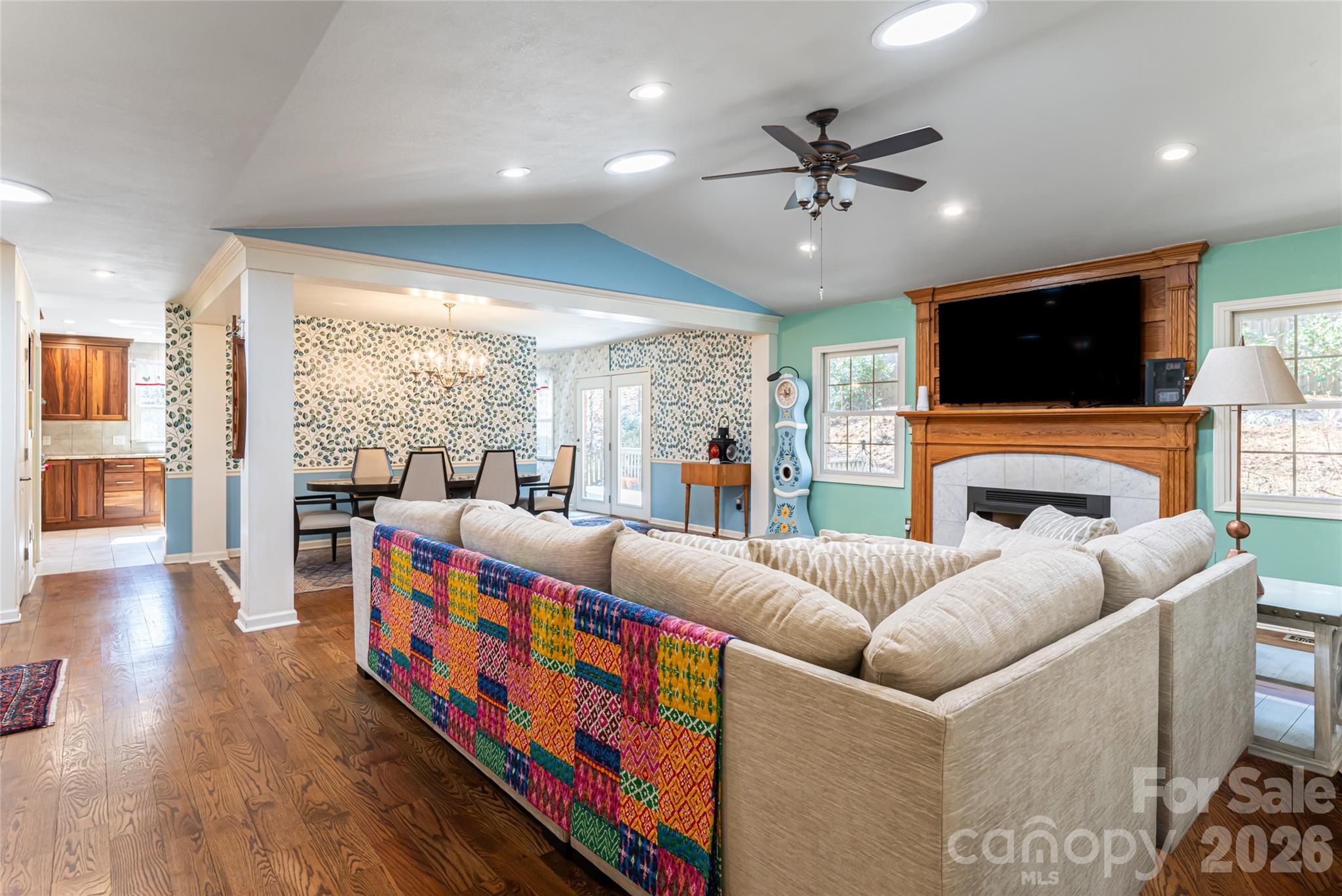 106 Oak Hollow Court Asheville NC 28805