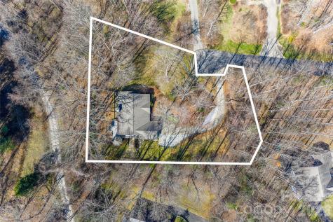 106 Oak Hollow Court Asheville NC 28805