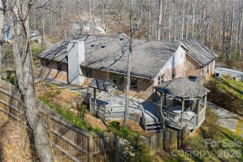 106 Oak Hollow Court Asheville NC 28805
