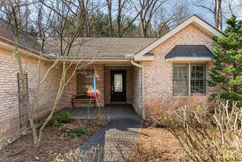 106 Oak Hollow Court Asheville NC 28805