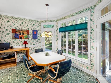 40 Tiverton Lane Asheville NC 28803