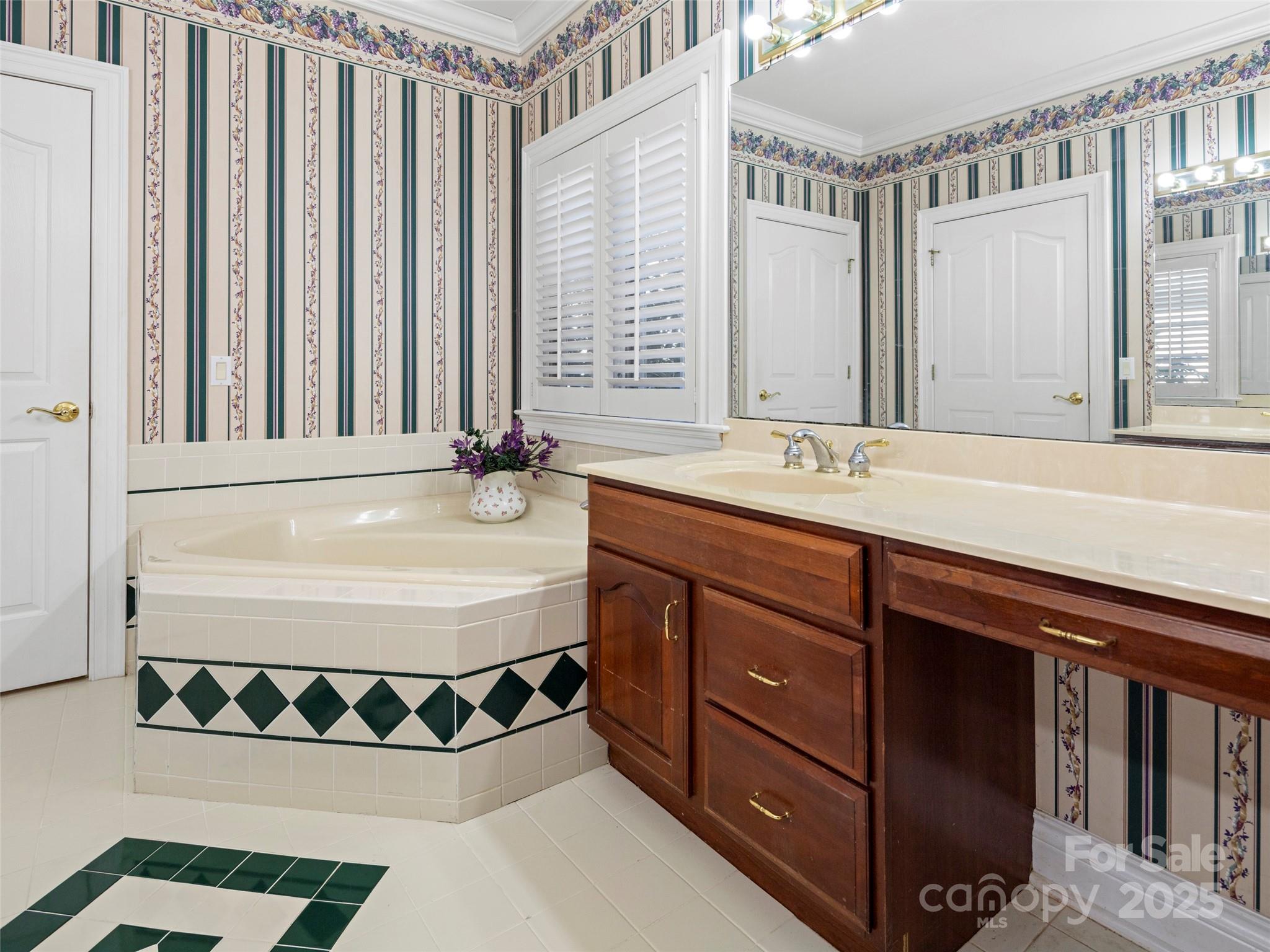 40 Tiverton Lane Asheville NC 28803