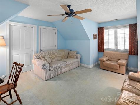 40 Tiverton Lane Asheville NC 28803