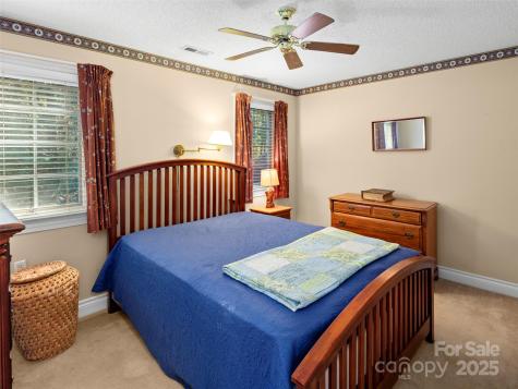 40 Tiverton Lane Asheville NC 28803