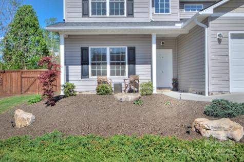 4 Stone River Drive Asheville NC 28804