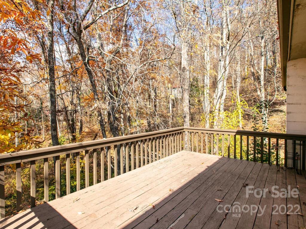 20 Jazaka Ridge Lane Swannanoa NC 28778