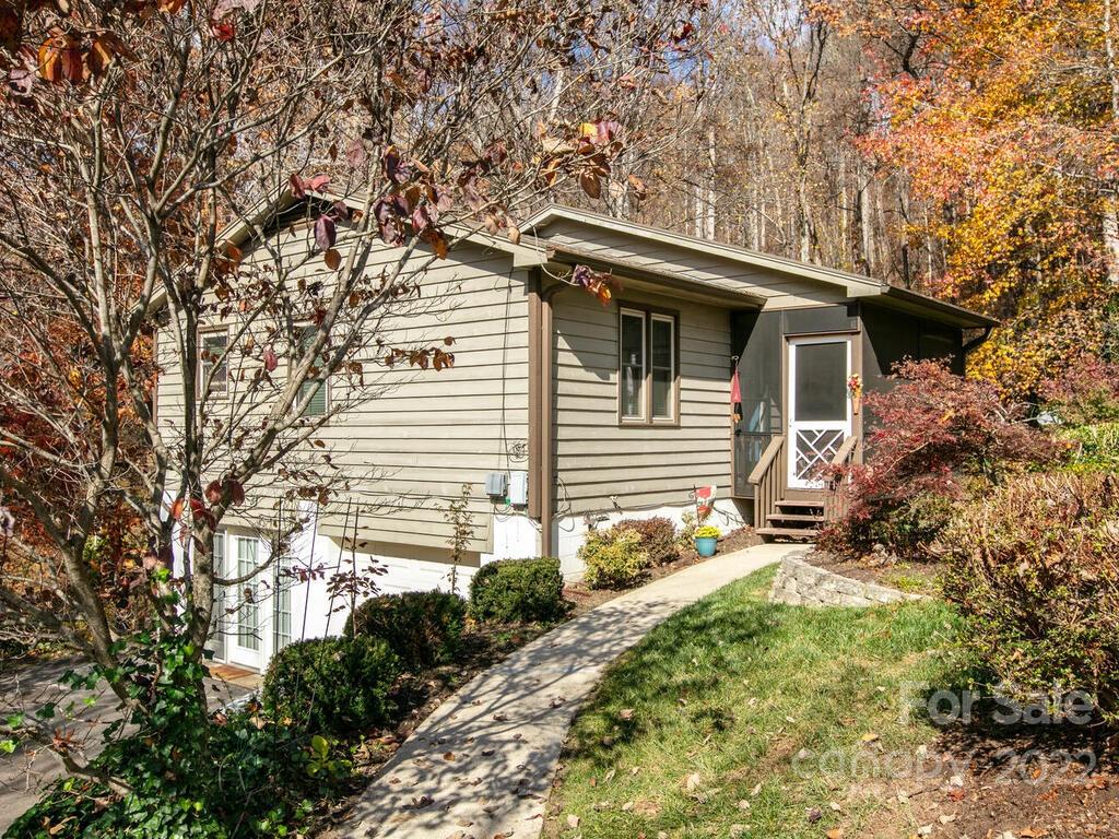 20 Jazaka Ridge Lane Swannanoa NC 28778