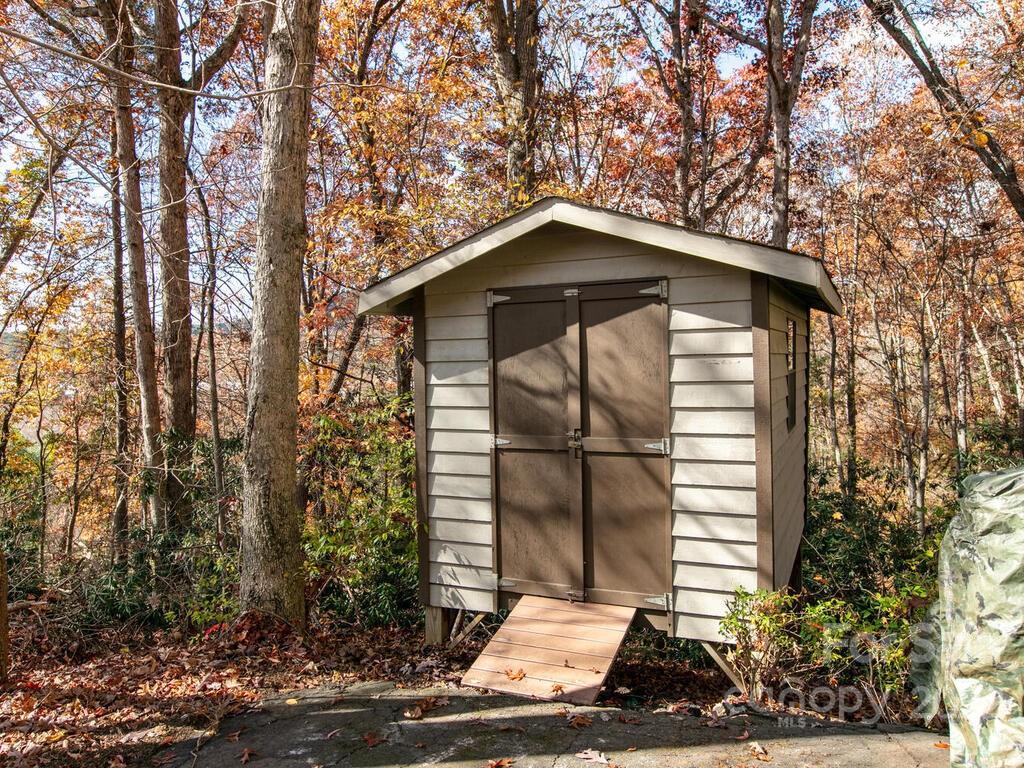 20 Jazaka Ridge Lane Swannanoa NC 28778