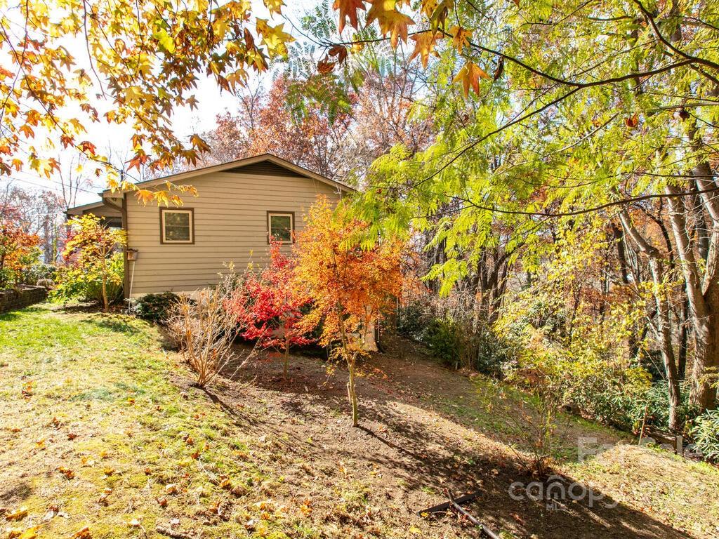 20 Jazaka Ridge Lane Swannanoa NC 28778