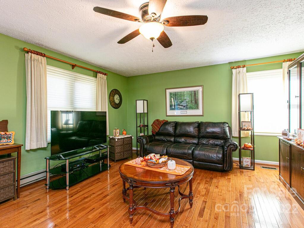 20 Jazaka Ridge Lane Swannanoa NC 28778