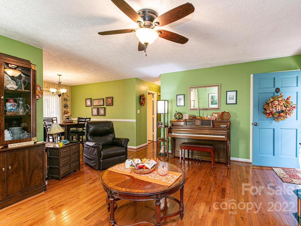 20 Jazaka Ridge Lane Swannanoa NC 28778