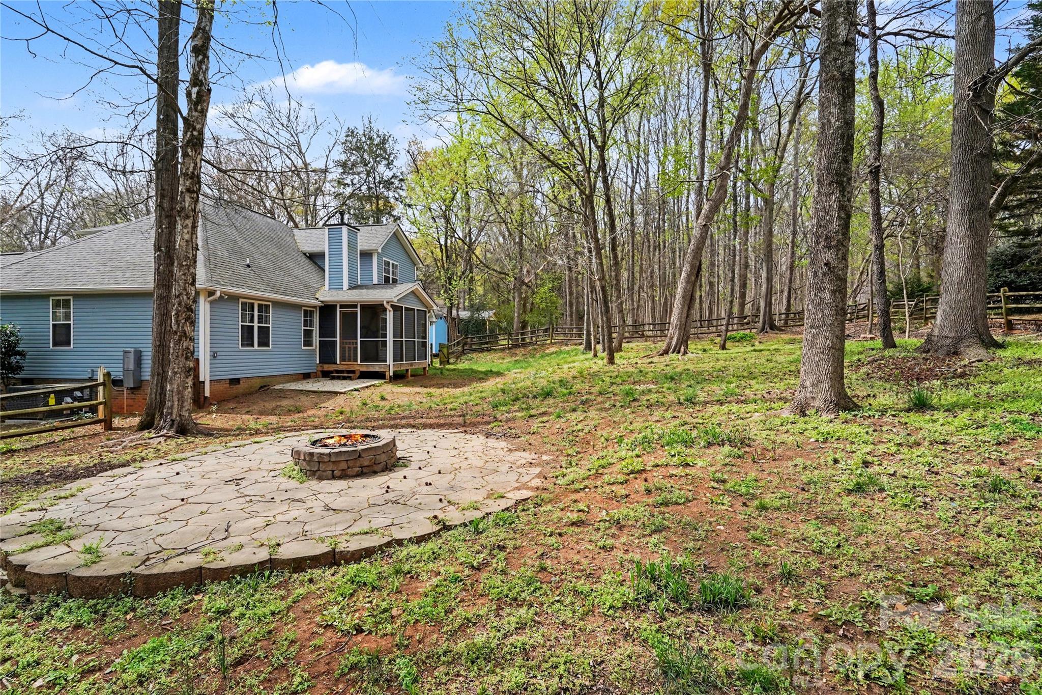 437 Hillcrest Drive Harrisburg NC 28075
