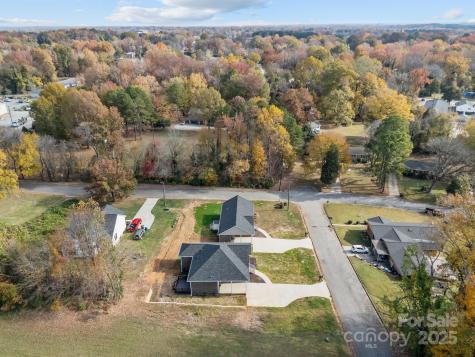 1270 N Shaver Street Salisbury NC 28144
