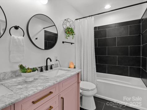 17 Hummingbird Lane Asheville NC 28806