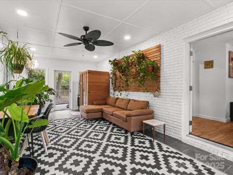 17 Hummingbird Lane Asheville NC 28806