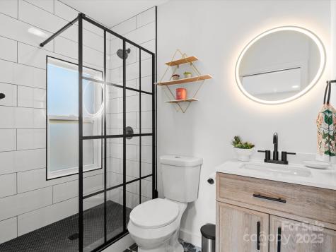 17 Hummingbird Lane Asheville NC 28806