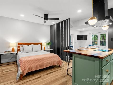 17 Hummingbird Lane Asheville NC 28806