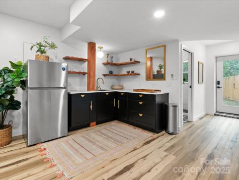 17 Hummingbird Lane Asheville NC 28806