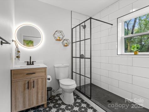 17 Hummingbird Lane Asheville NC 28806