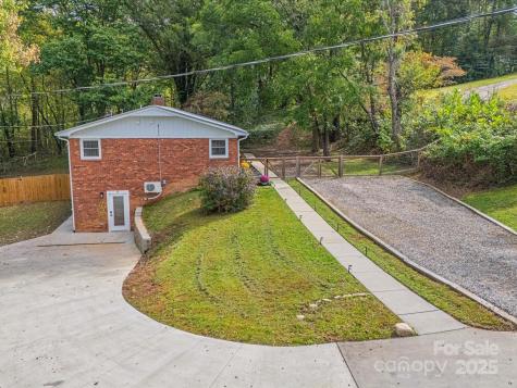 17 Hummingbird Lane Asheville NC 28806