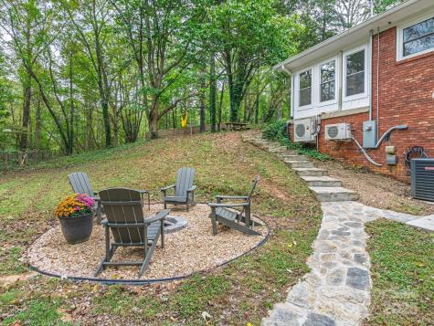 17 Hummingbird Lane Asheville NC 28806