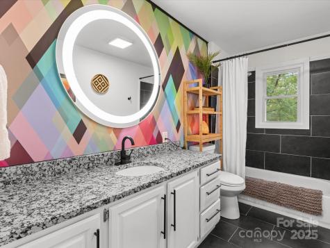 17 Hummingbird Lane Asheville NC 28806