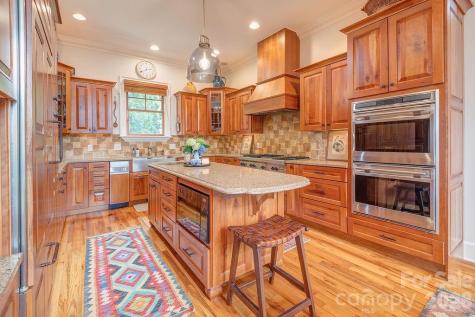3 Gale Kelly Court Weaverville NC 28787