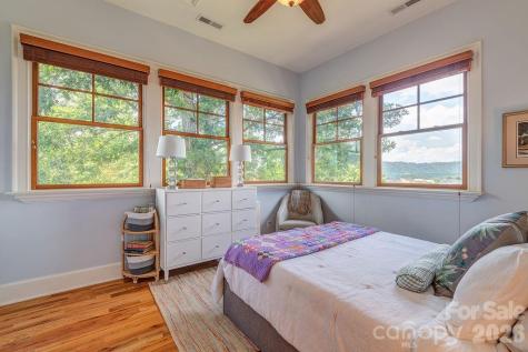 3 Gale Kelly Court Weaverville NC 28787