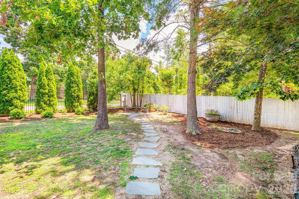 3 Gale Kelly Court Weaverville NC 28787
