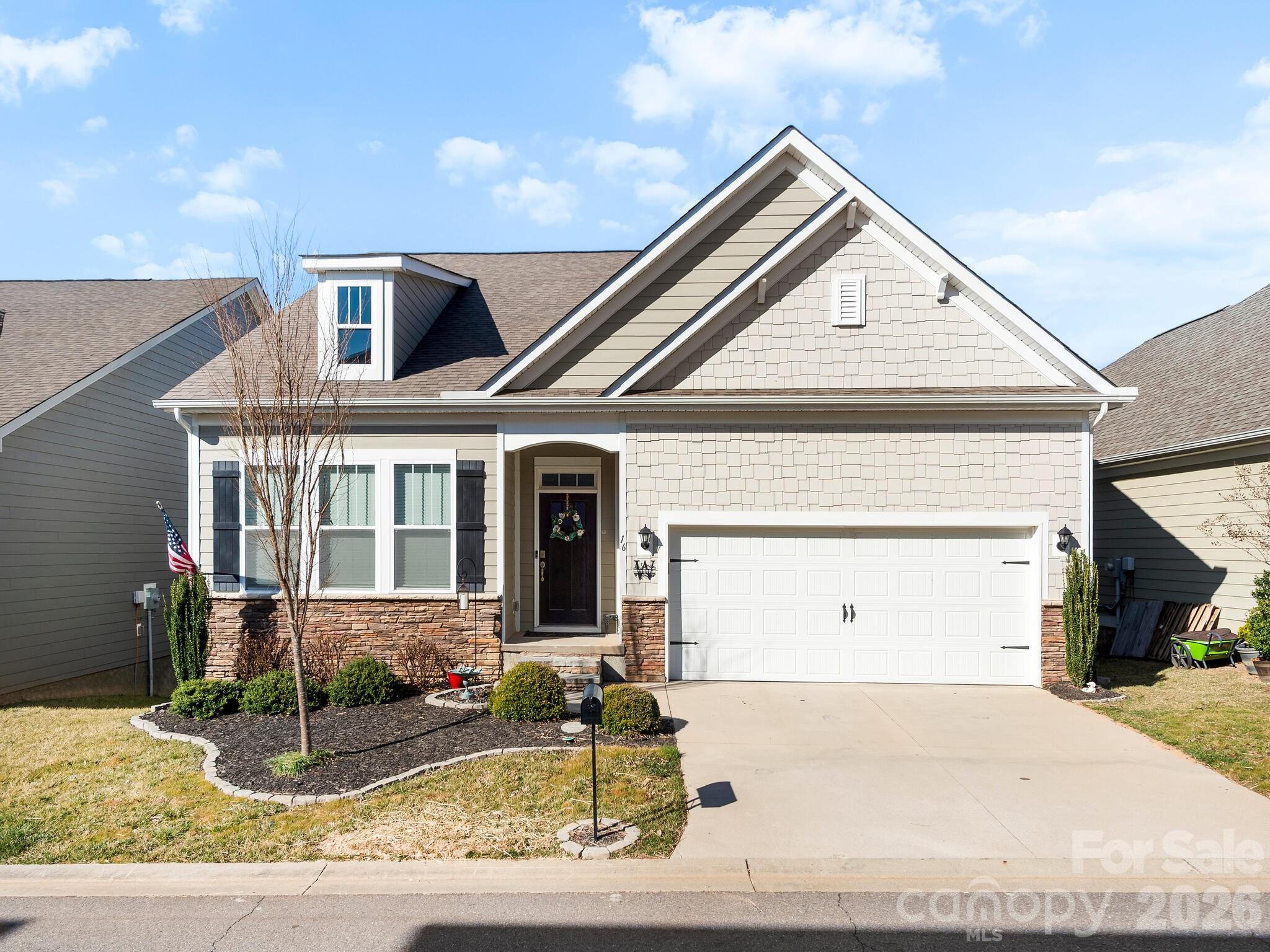 16 Southern Way Lane Leicester NC 28748