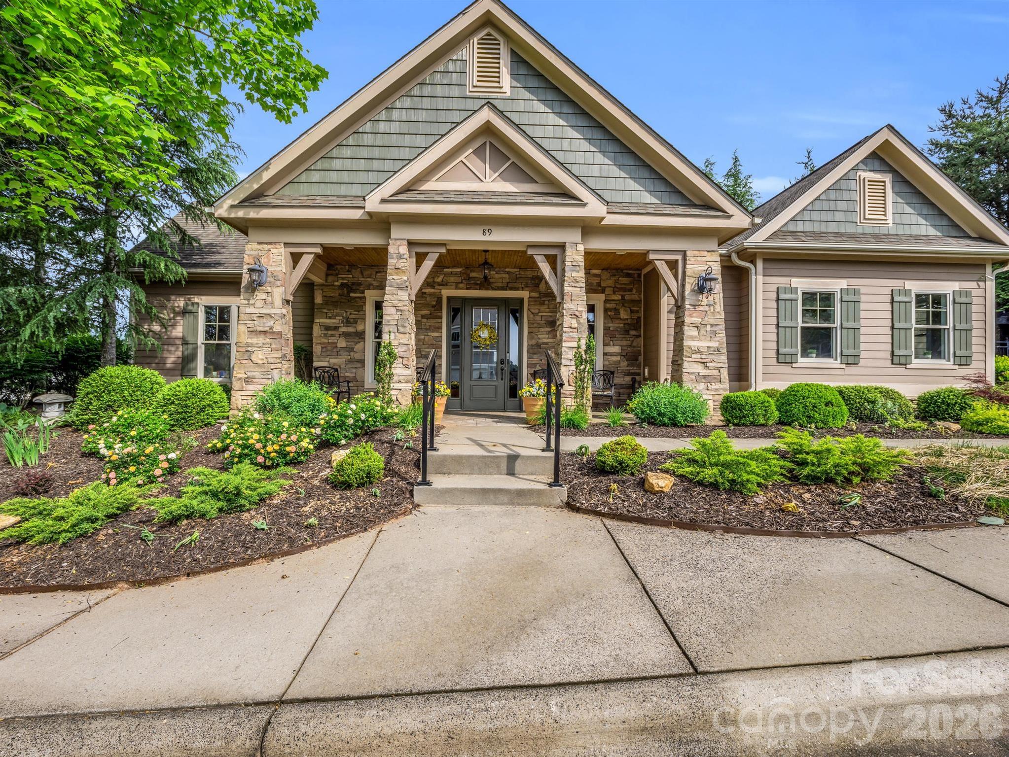16 Southern Way Lane Leicester NC 28748