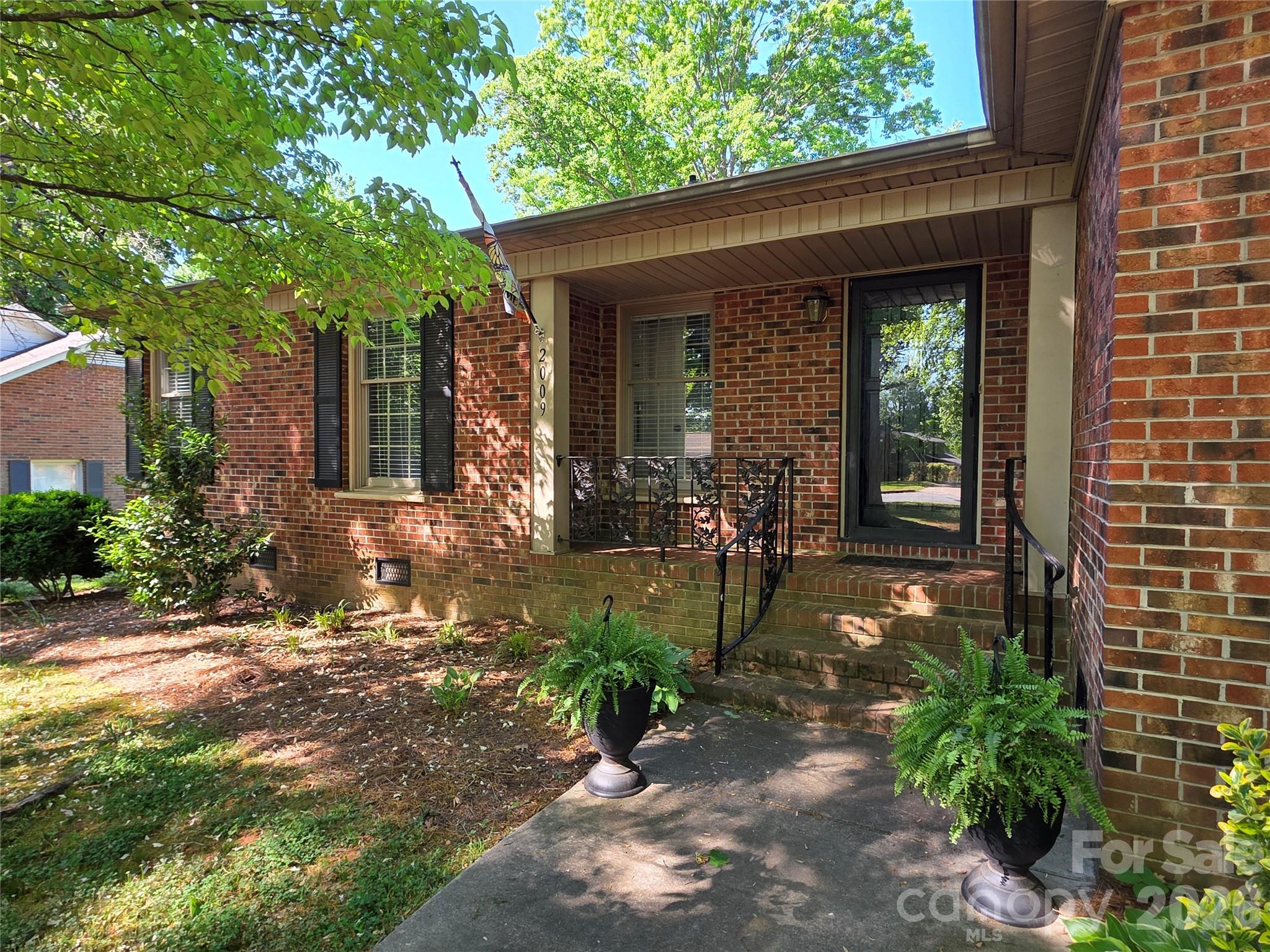 2009 Saratoga Drive Gastonia NC 28056