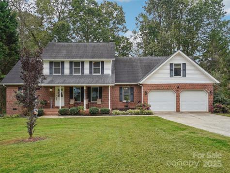 2 Cambridge Drive Candler NC 28715