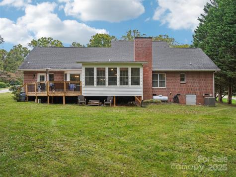 2 Cambridge Drive Candler NC 28715