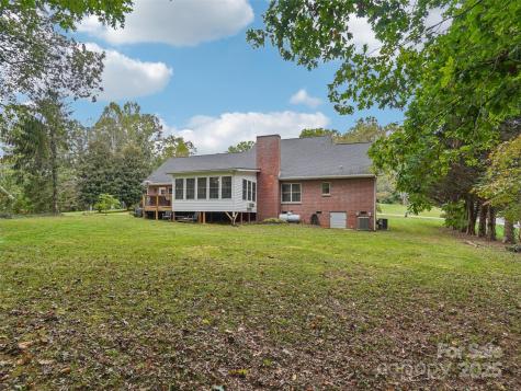 2 Cambridge Drive Candler NC 28715
