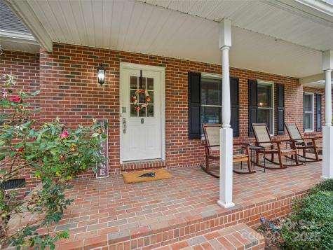 2 Cambridge Drive Candler NC 28715