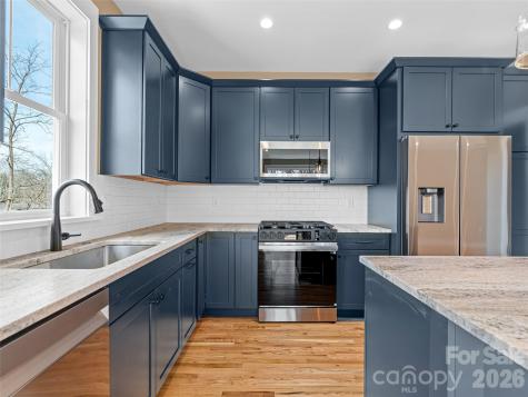 112 Alma Lane Asheville NC 28806