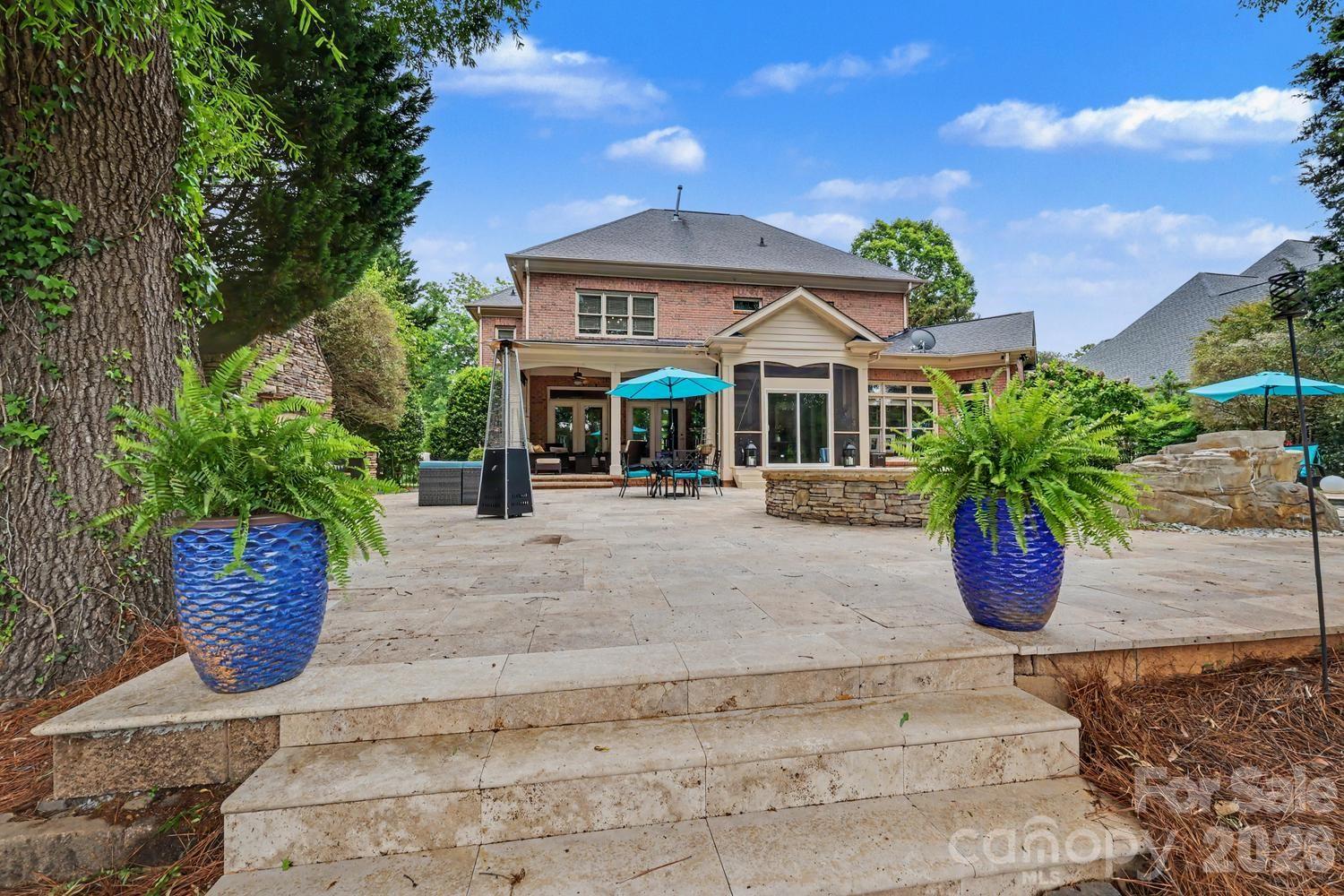 10615 Lederer Avenue Charlotte NC 28277