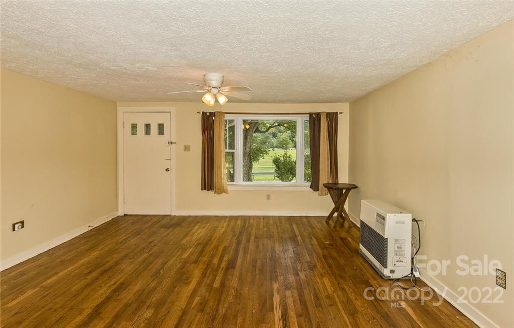 120 Beaverdam Loop Road Candler NC 28715