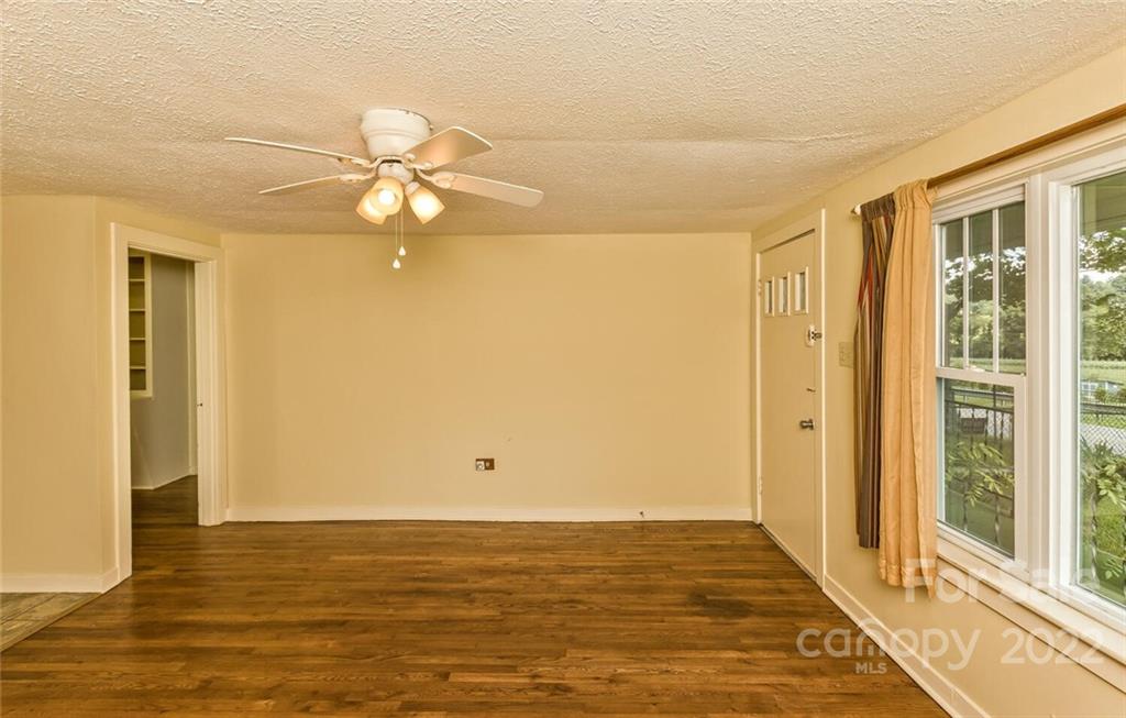120 Beaverdam Loop Road Candler NC 28715