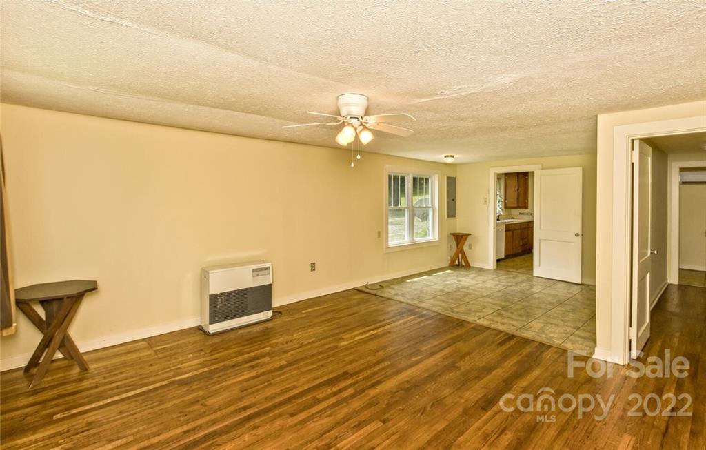 120 Beaverdam Loop Road Candler NC 28715