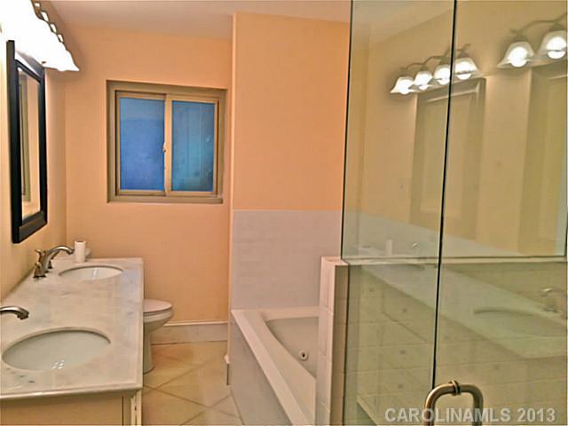 335 Heathwood Road Charlotte NC 28211