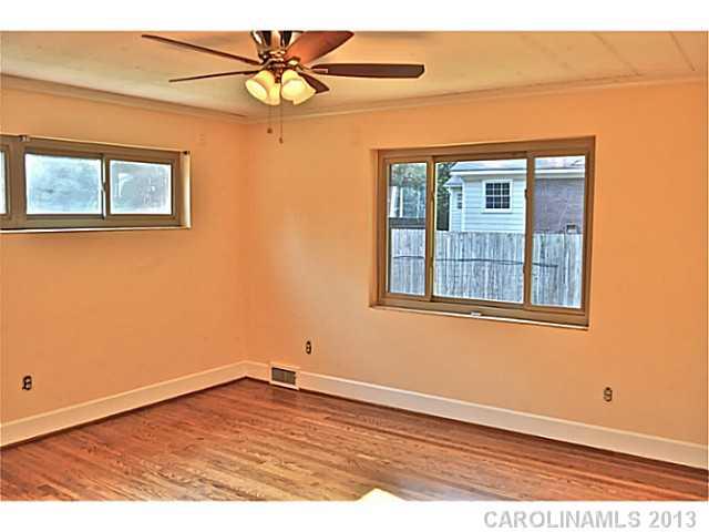 335 Heathwood Road Charlotte NC 28211