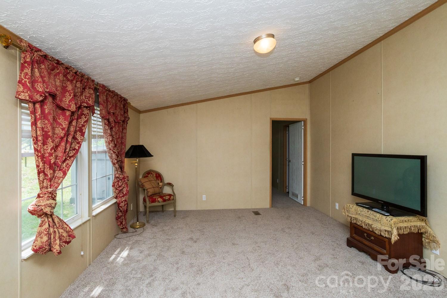 22 Hazelwood Road Asheville NC 28806