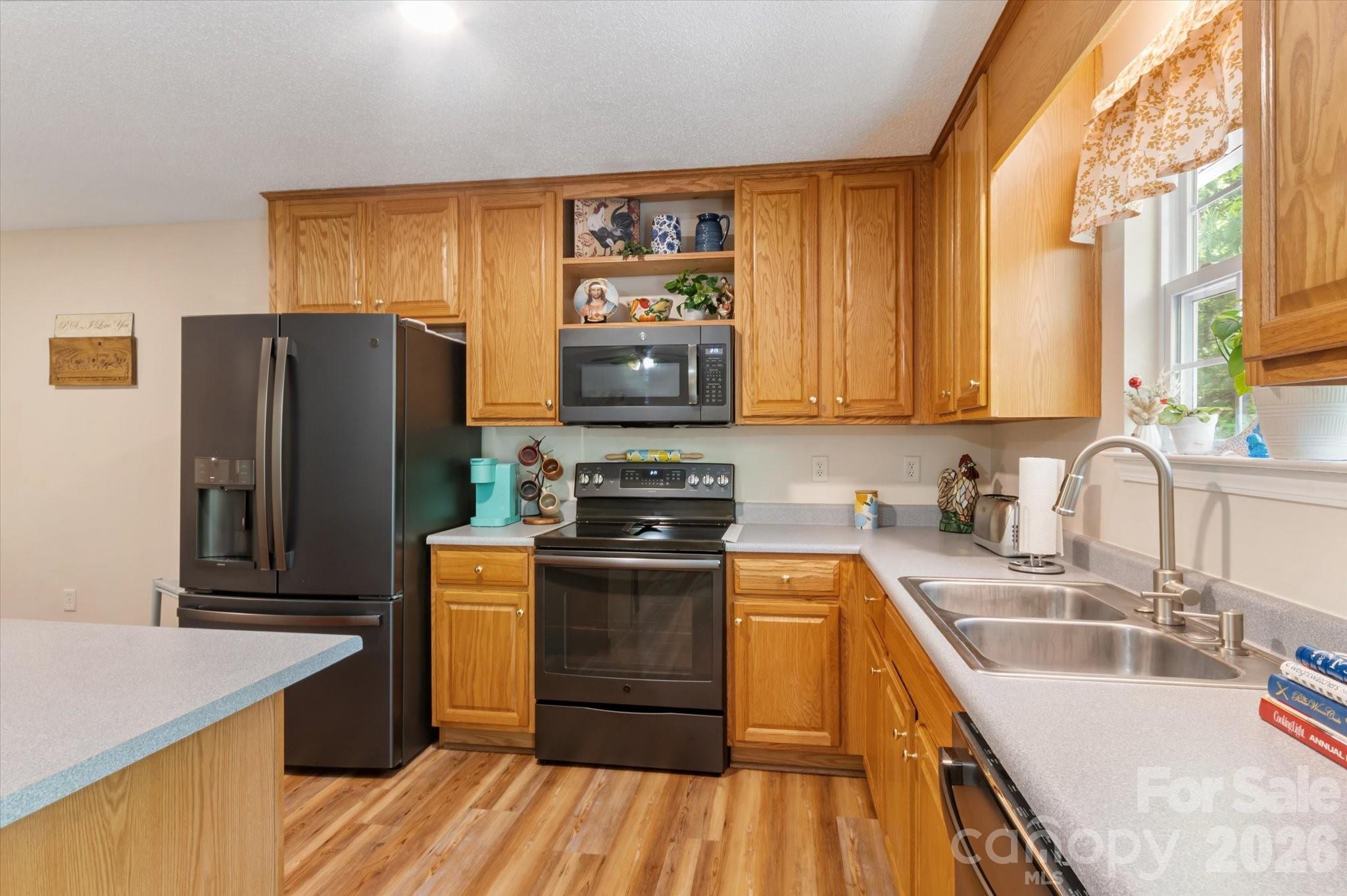 12 Hutchinson Woods Fletcher NC 28732