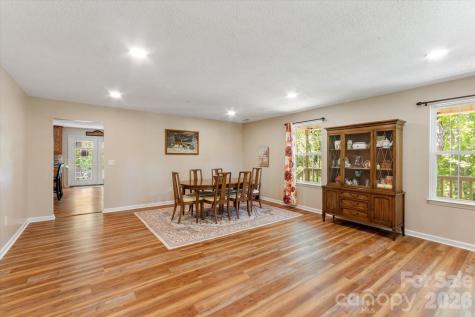 12 Hutchinson Woods Fletcher NC 28732