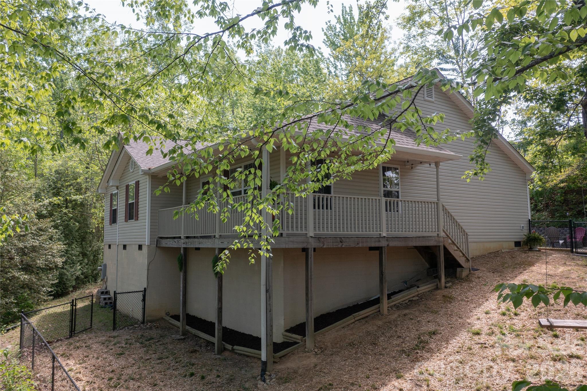 12 Hutchinson Woods Fletcher NC 28732