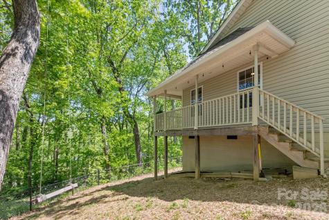 12 Hutchinson Woods Fletcher NC 28732