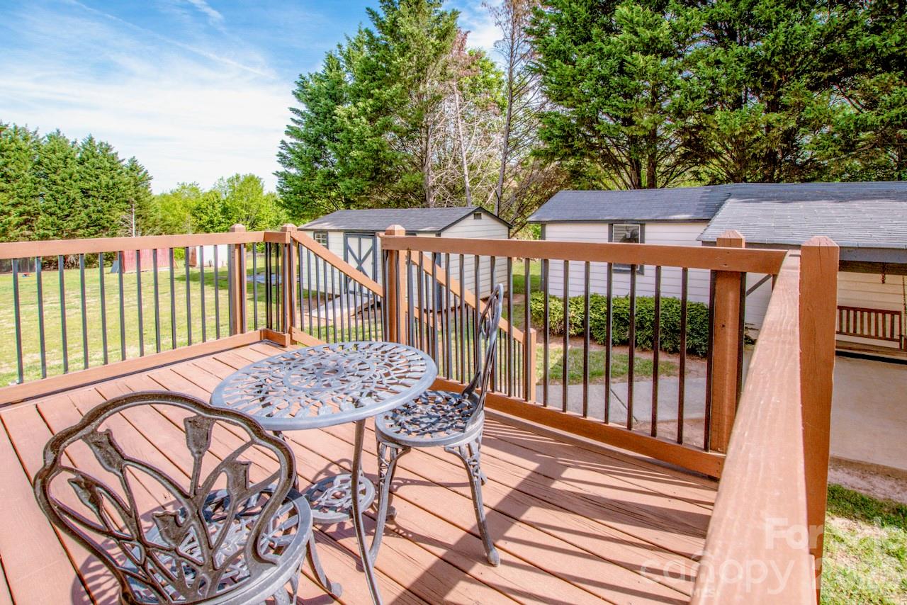525 Mountain Meadows Drive Bessemer City NC 28016