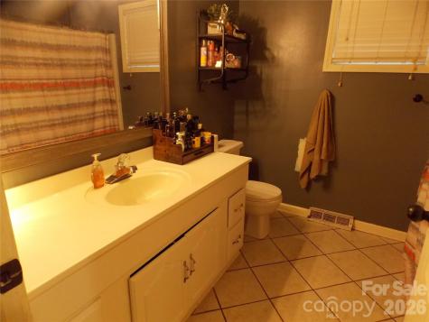 4268 Hartland Road Lenoir NC 28645